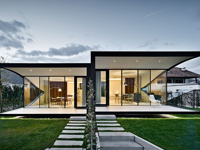 Contemporary Mirror Houses by Peter Pichler Architecture