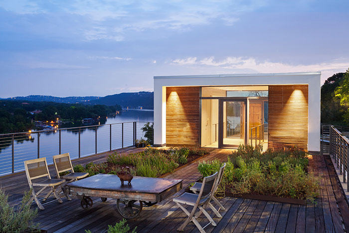 Modern cliff dwelling near Lake Austin, Texas, USA