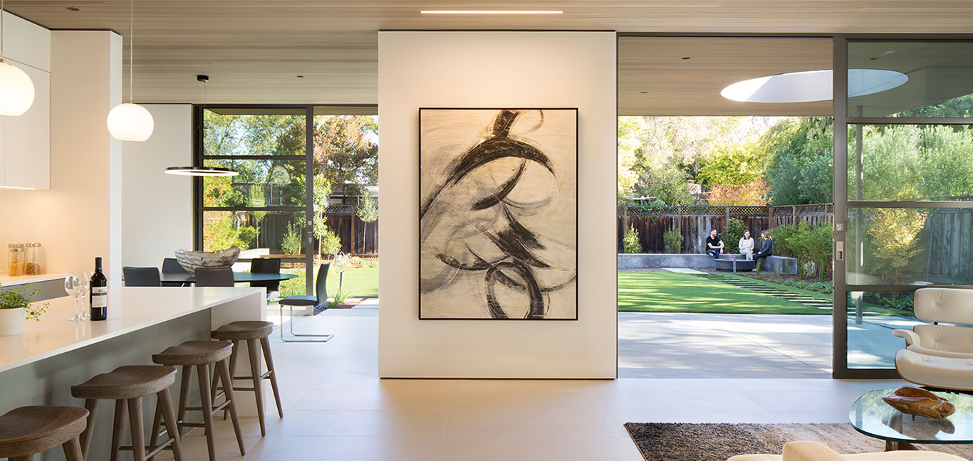 Modern open plan living room in Lantern House by Feldman Architecture - Palo Alto, California home