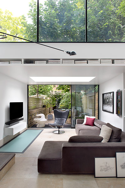 Battersea Church Road by extrArchitecture: Modern living room design idea in a remodeled house in London