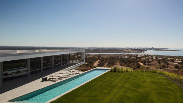 Portuguese architecture at its best: modern Zauia House by Mario Martins Atelier offers amazing views of Lagos Bay