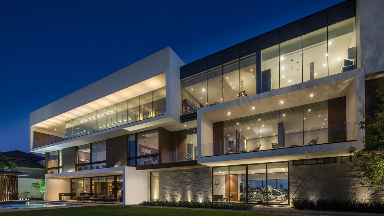 Contemporary architecture at its best: breathtaking house in Mexico by GLR arquitectos