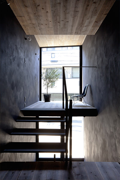 Modern staircase in an extremely narrow 1.8m house in Tokyo, Japan by YUUA Architects 