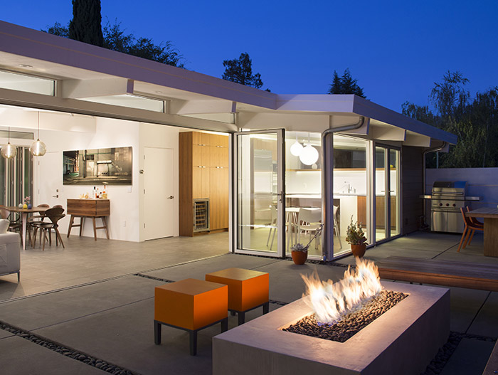 Classic Palo Alto house gets modern makeover for a Californian indoor-outdoor lifestyle 