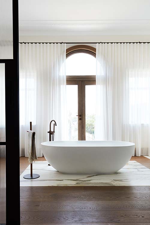 Peppertree Villa by Luigi Rosselli Architects located in Bellevue Hill, Sydney, Australia - master bathroom design idea