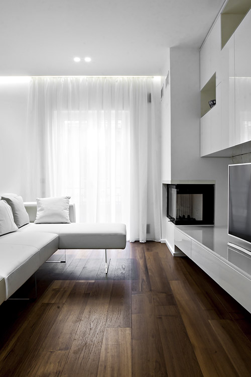 Small living room design idea in a renovated apartment located in Italy - SG House by M12 Architettura Design