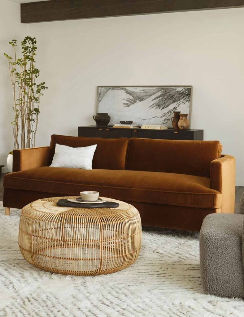 Round rattan / wicker coffee table