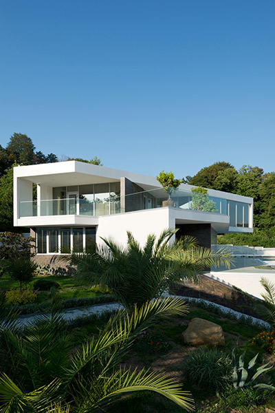 Russian contemporary architecture at its best : Villa V in Sochi, Russia