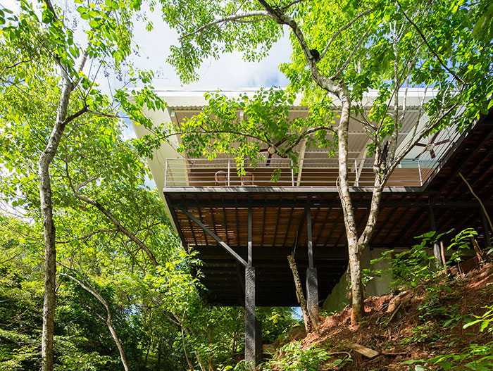 Seagull House: Private suspended home close to nature, located in Costa Rica