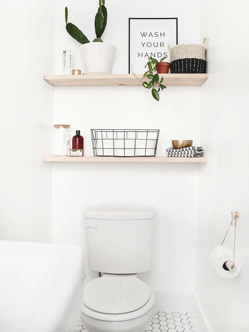 How to make a small bathroom look bigger - open shelves