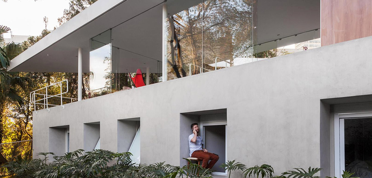 Spectacular two storey house in Sao Paulo - private areas inside concrete monolith