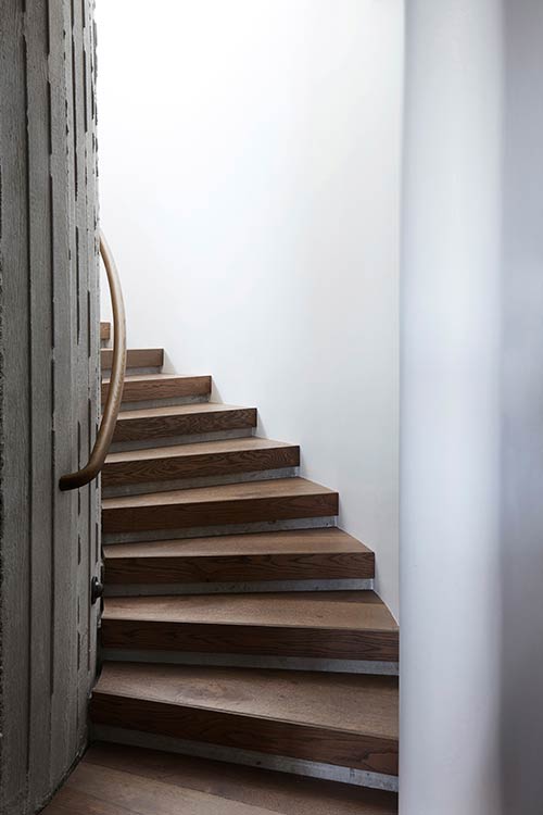 The Books House by Luigi Rosselli Architects in Sydney, Australia - staircase design idea