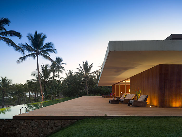 Casa Txai by Studio MK27 - striking modern house with infinity pool in Brazil