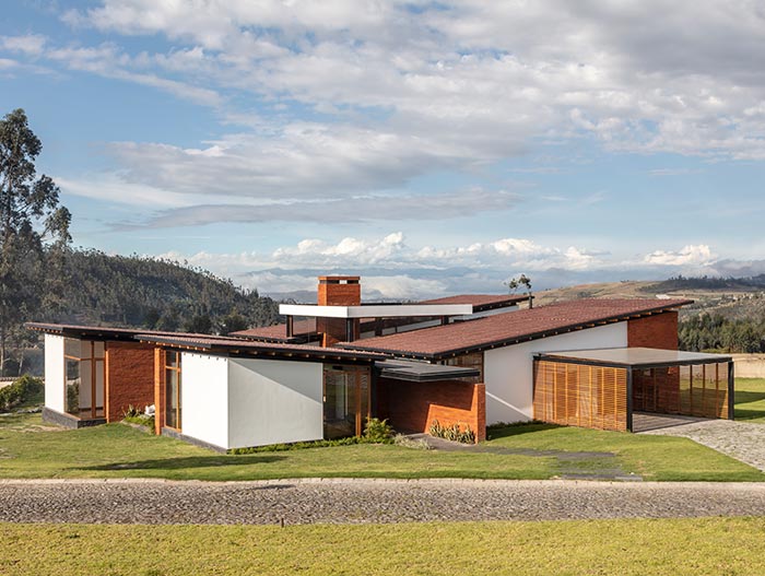 House AO located in Ecuador - designed by Studio Alfa