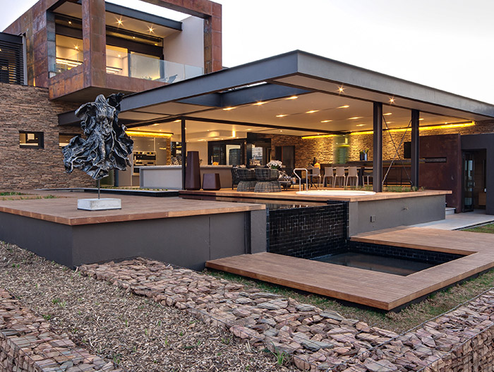 Stunning contemporary mansion in South Africa that blends luxury with comfort - by Nico van der Meulen Architects