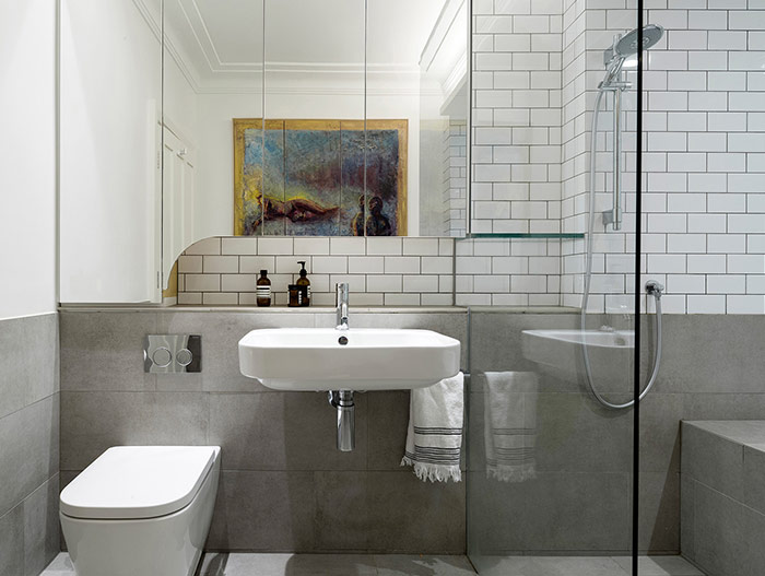 Modern bathroom design idea in a stunning dwelling composed of 2 apartments - located in Sydney, Australia