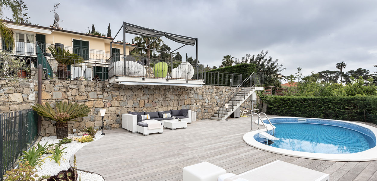 From the interior to the outdoor area, this stylish villa in Bordighera by NG-Studio is all about comfort, functionality and the beauty of the Italian Riviera