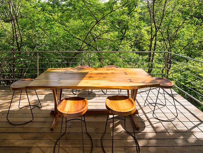 Seagull House by Indigo Arquitectura: Outdoor area of amazing suspended house in Costa Rica