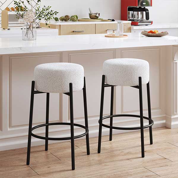 Swivel 26.7'' Boucle Counter Stool
