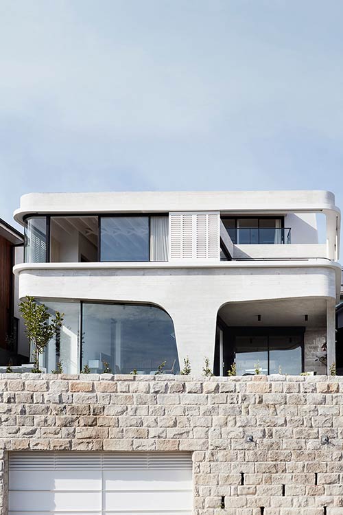 Tama’s Tee Home by Luigi Rosselli Architects located in Tamarama, Sydney, Australia