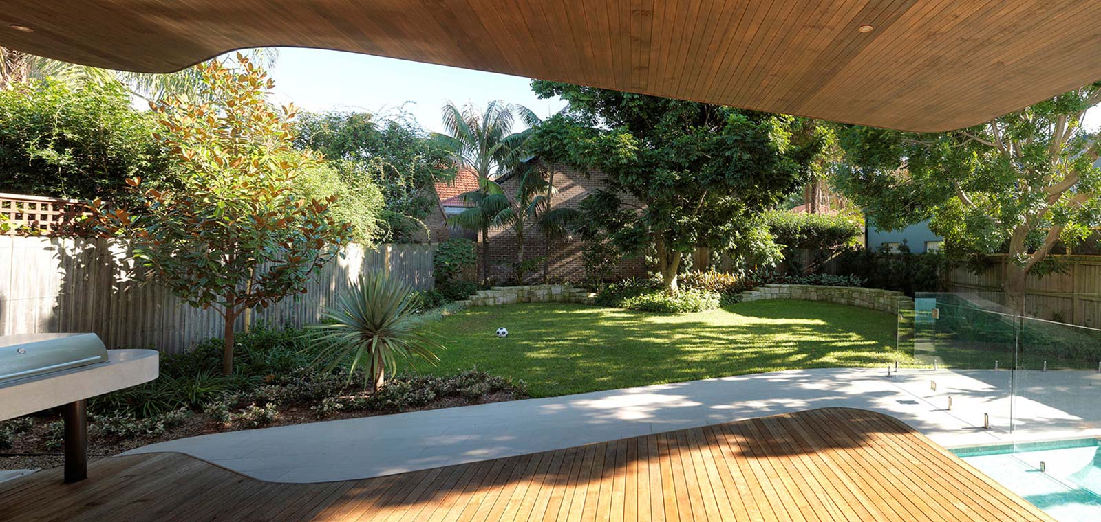 Two-storey addition in Australia - outdoor area